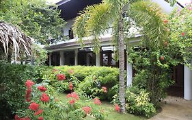 Sunz En Coron Resort